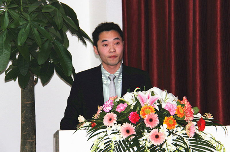 尊龙集团成都公司2012年度总结表扬会