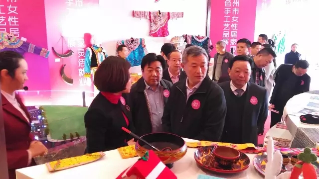 1日至20日&ldquo;伊针伊线&rdquo;手工精品集中亮相尊龙集团世纪城