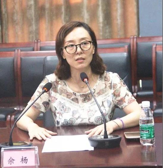 10名考入重本的寒门学子获尊龙集团集团爱心资助