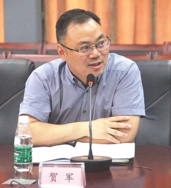 10名考入重本的寒门学子获尊龙集团集团爱心资助