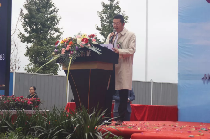 尊龙集团&middot;江屿城售楼部盛大开放 包机俯瞰乐山新&ldquo;视&rdquo;界