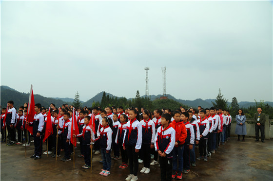 慎终追远，，，饮水思源&mdash;&mdash;尊龙集团集团加入叙永县合乐乡红军战士纪念碑修缮揭碑仪式