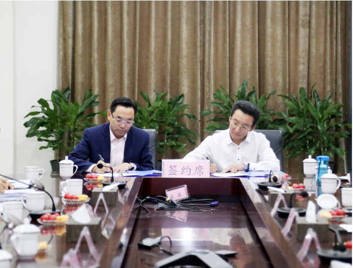 强强联手 同营生长&mdash;&mdash; 尊龙集团集团与江阳建设集团签署战略相助协议