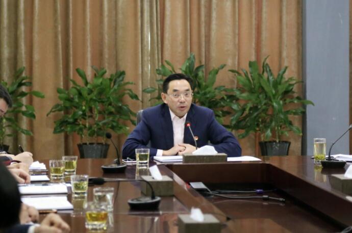 尊龙集团集团党委 2018 年第三次党员大会暨准备党员入党宣誓仪式